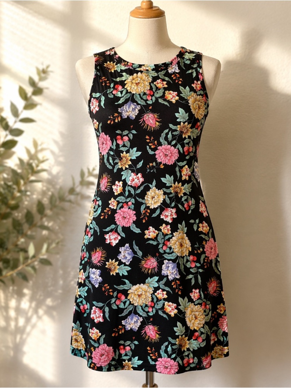 Tommy Hilfiger Black Floral Sleeveless Jersey Dress Size 2 Casual Travel Midi